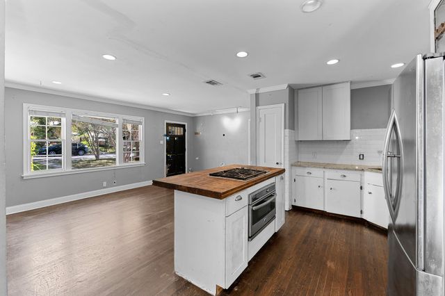 4608 Banister LN, Austin, TX 78745