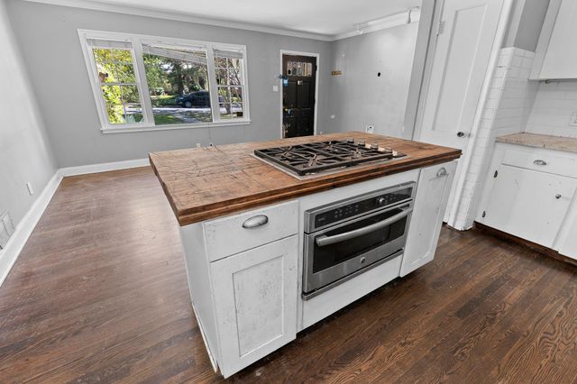 4608 Banister LN, Austin, TX 78745