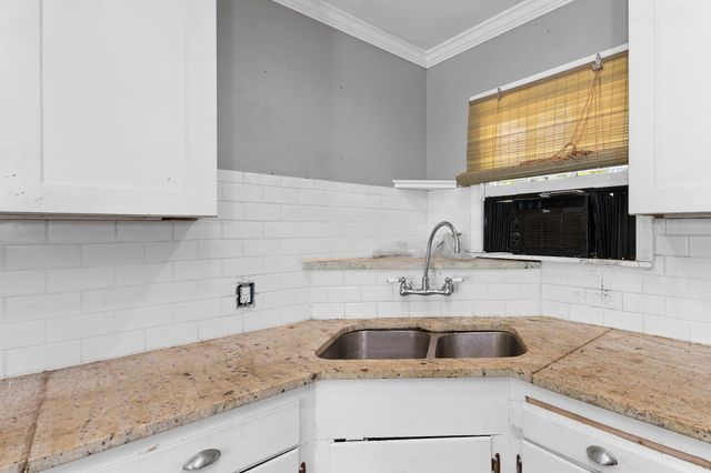 4608 Banister LN, Austin, TX 78745