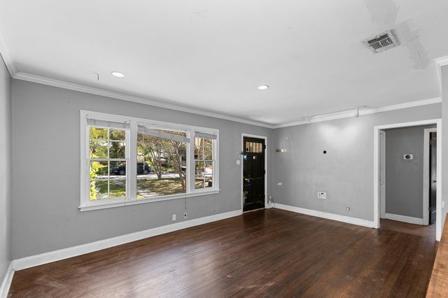 4608 Banister LN, Austin, TX 78745