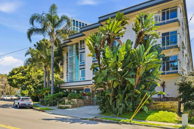 935 Genter 305, La Jolla, CA 92037