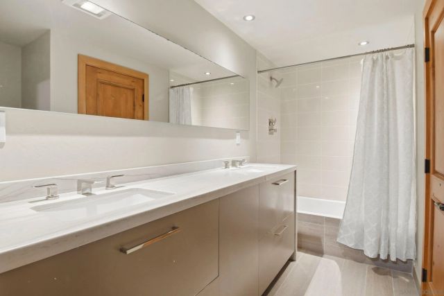 935 Genter 305, La Jolla, CA 92037