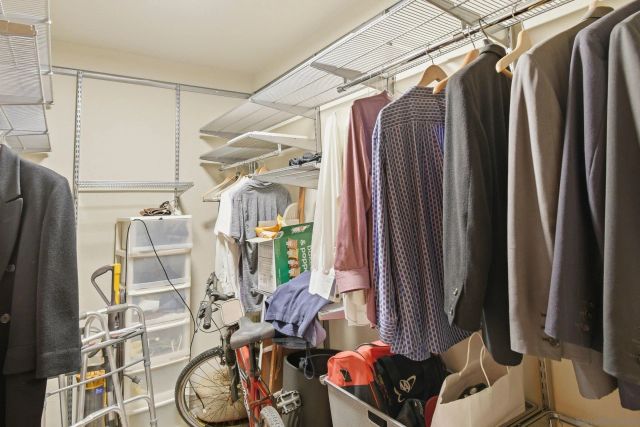 935 Genter 305, La Jolla, CA 92037