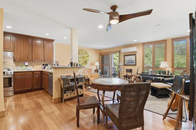 935 Genter 305, La Jolla, CA 92037