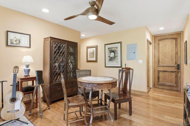 935 Genter 305, La Jolla, CA 92037