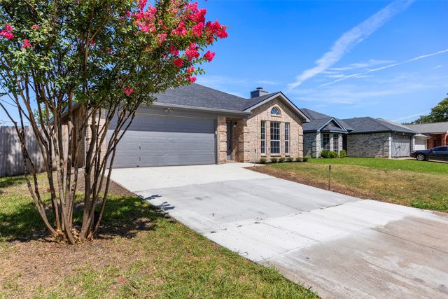 6314 Brookbriar Court, Arlington, TX 76018