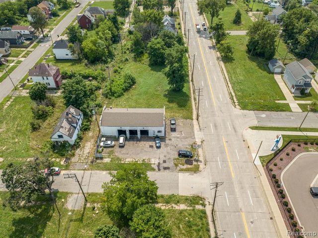 5788 Van Dyke Street, Detroit, MI 48213