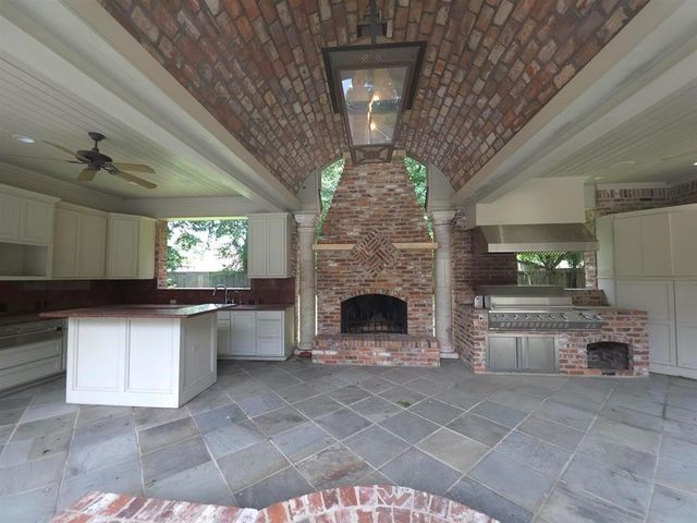 7840 Halliday Street, Beaumont, TX 77706