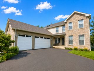 81 Misty Hill Lane, Hainesville, IL 60030