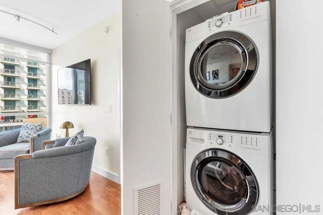 325 7th Ave 705, San Diego, CA 92101