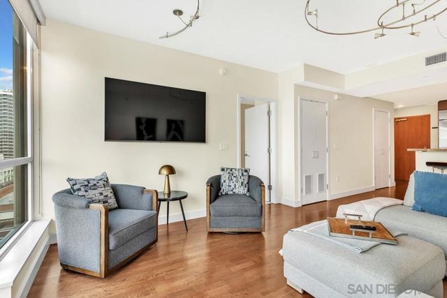 325 7th Ave 705, San Diego, CA 92101