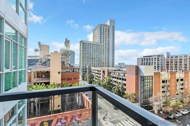 325 7th Ave 705, San Diego, CA 92101