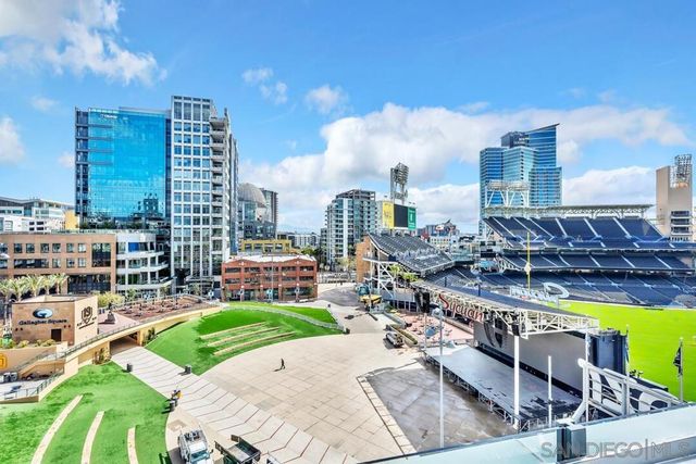 325 7th Ave 705, San Diego, CA 92101