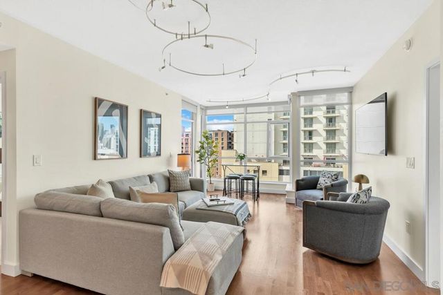 325 7th Ave 705, San Diego, CA 92101