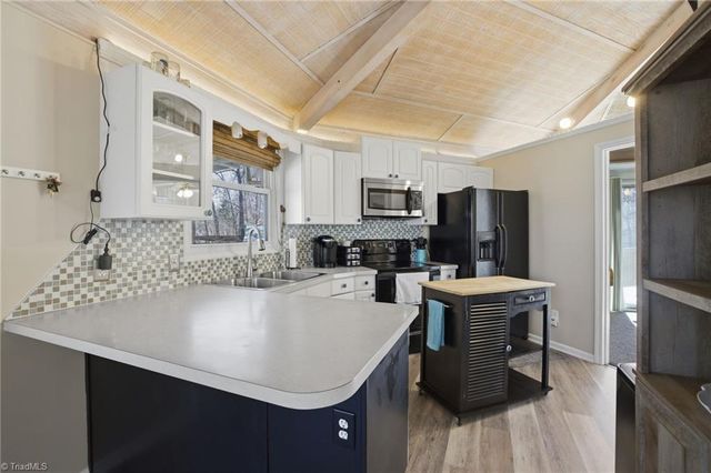 235 Rock Harbor Drive, Lexington, NC 27292