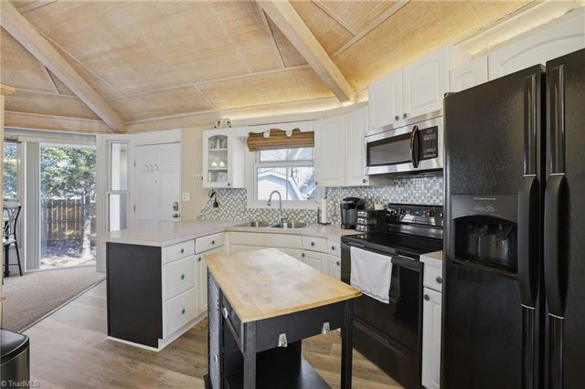 235 Rock Harbor Drive, Lexington, NC 27292