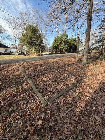 235 Rock Harbor Drive, Lexington, NC 27292