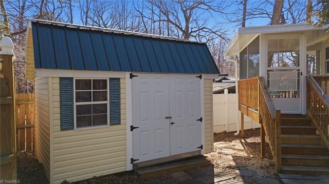 235 Rock Harbor Drive, Lexington, NC 27292