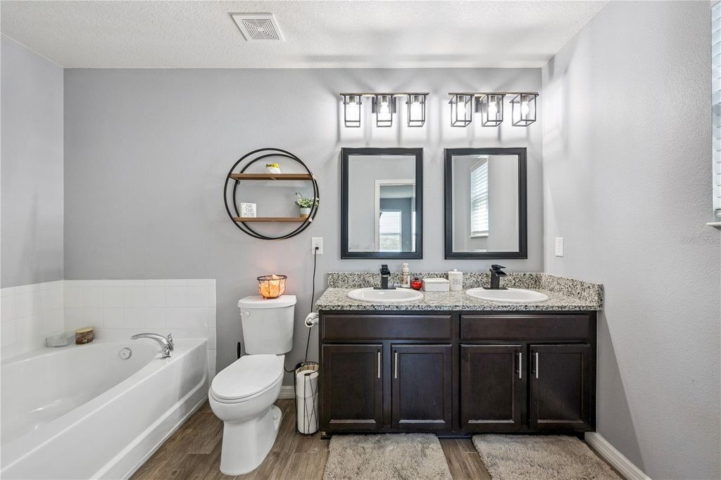 Image 17 of property listing at 606 PRESERVE POINTE BOULEVARD, Davenport, FL 33837