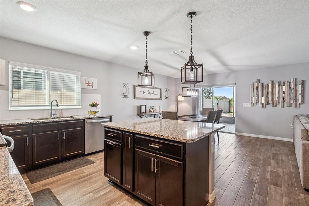 Image 8 of property listing at 606 PRESERVE POINTE BOULEVARD, Davenport, FL 33837