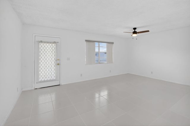 265 Burgundy F, Delray Beach, FL 33484