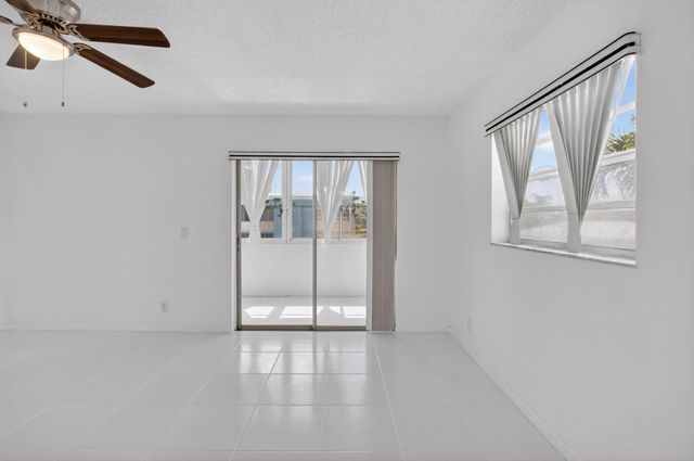 265 Burgundy F, Delray Beach, FL 33484
