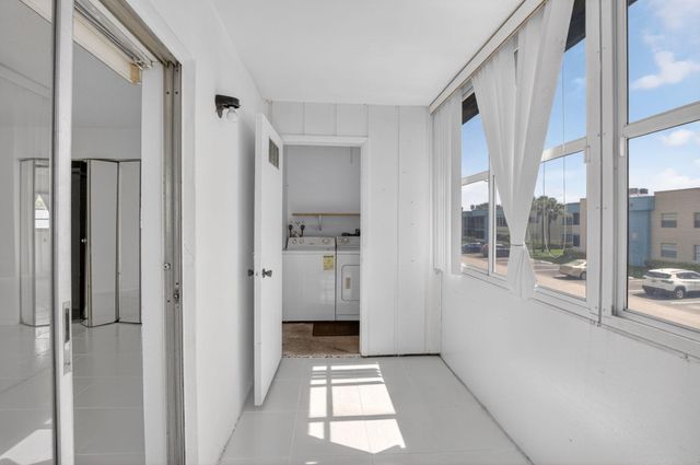 265 Burgundy F, Delray Beach, FL 33484