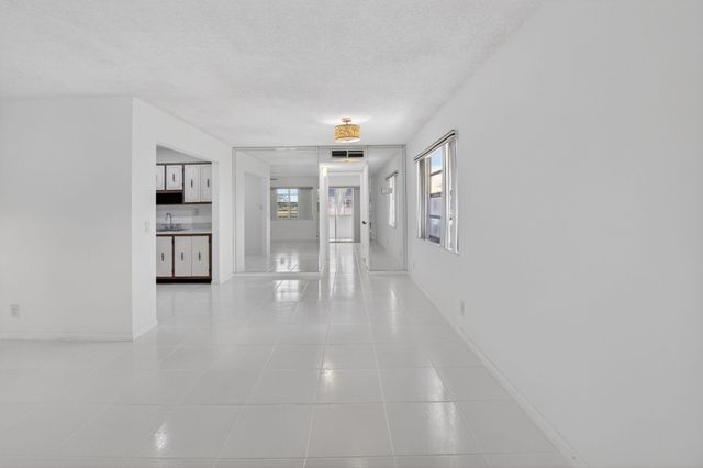 265 Burgundy F, Delray Beach, FL 33484