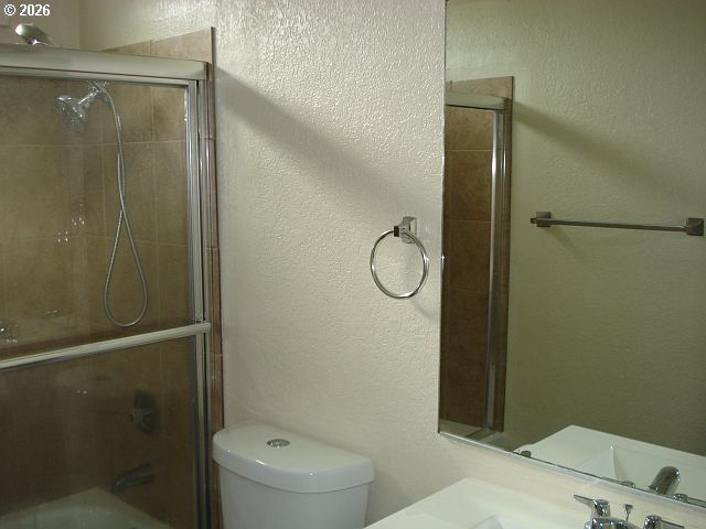 3148 W HARVARD Ave, Roseburg, OR 97471