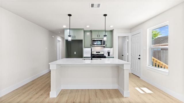 6619 Canal Street, Houston, TX 77011