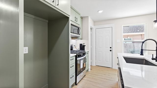 6619 Canal Street, Houston, TX 77011