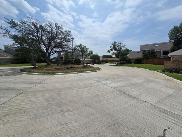 2117 Brook Mount Court, Carrollton, TX 75006