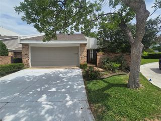2117 Brook Mount Court, Carrollton, TX 75006