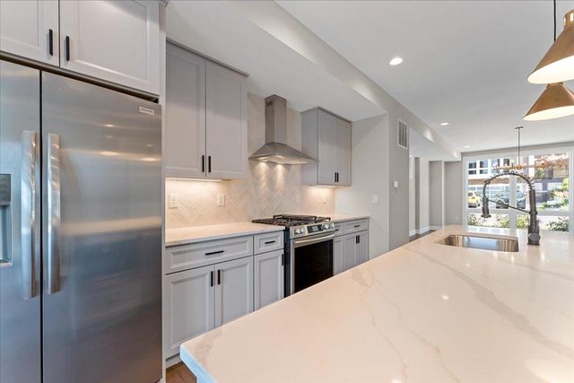 103 W 13th Street, 10, Newport, KY 41071