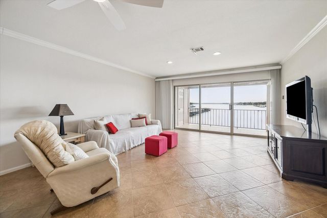 15575 Marina Drive 336B, Conroe, TX 77356