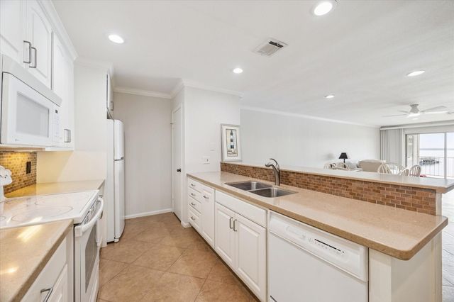 15575 Marina Drive 336B, Conroe, TX 77356
