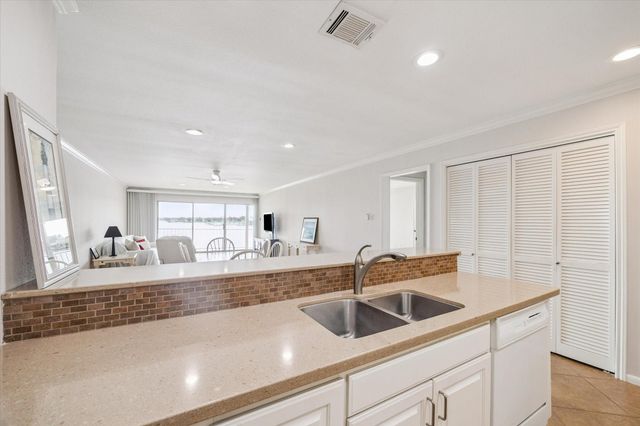 15575 Marina Drive 336B, Conroe, TX 77356