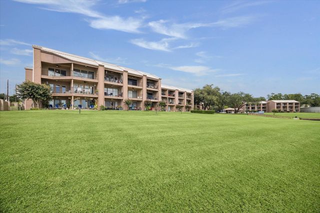 15575 Marina Drive 336B, Conroe, TX 77356
