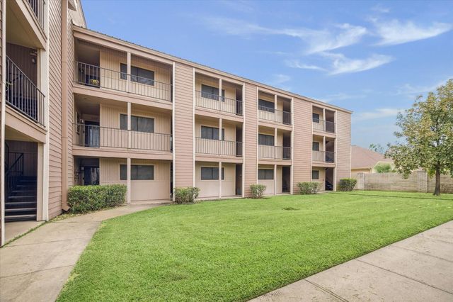 15575 Marina Drive 336B, Conroe, TX 77356
