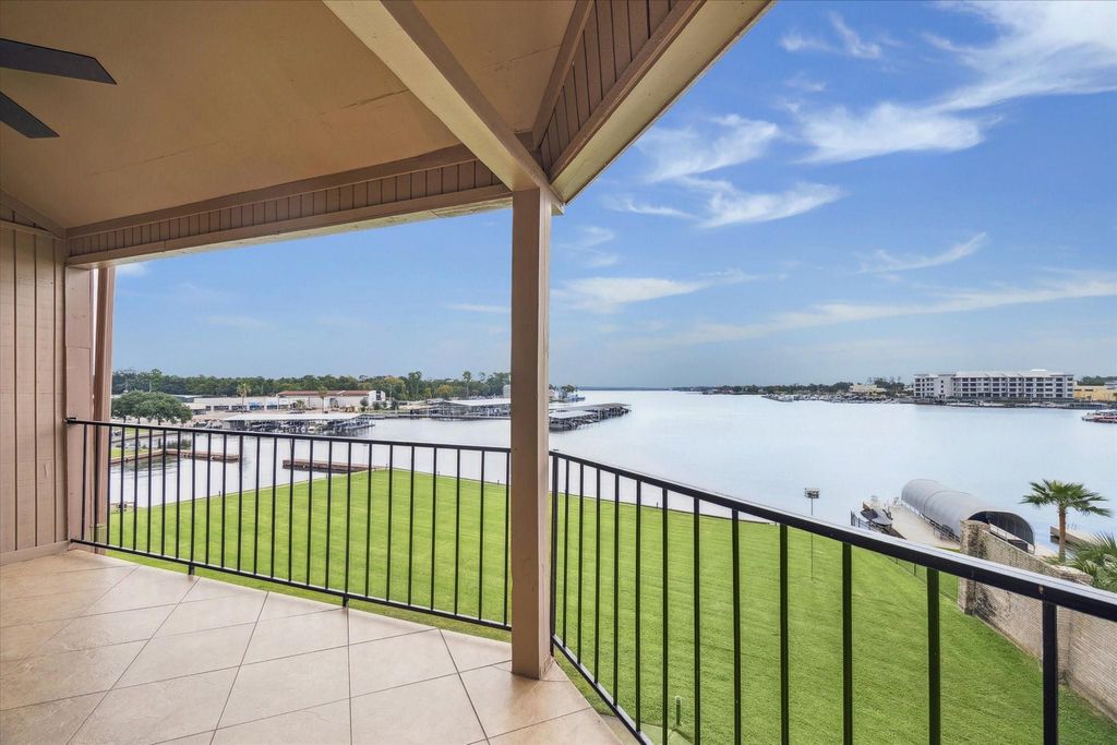 15575 Marina Drive 336B, Conroe, TX 77356