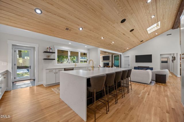 1538 Dellwood Drive, Raleigh, NC 27607