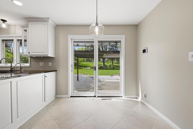 8845 Meadow LANE, Franklin, WI 53132