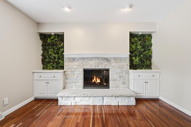 8845 Meadow LANE, Franklin, WI 53132