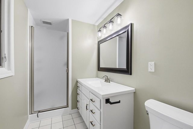 8845 Meadow LANE, Franklin, WI 53132