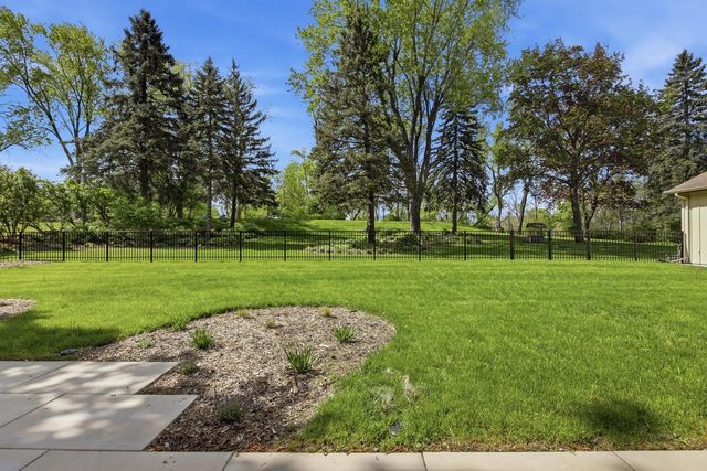 8845 Meadow LANE, Franklin, WI 53132