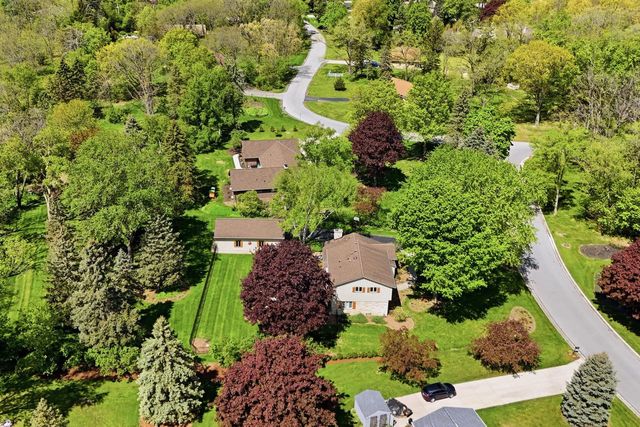 8845 Meadow LANE, Franklin, WI 53132