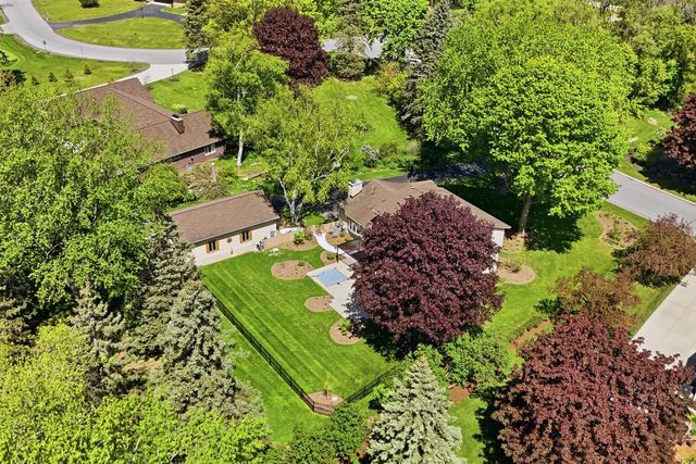 8845 Meadow LANE, Franklin, WI 53132