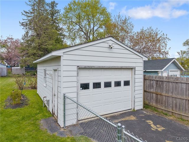 226 Richfield Boulevard, Salina, NY 13211