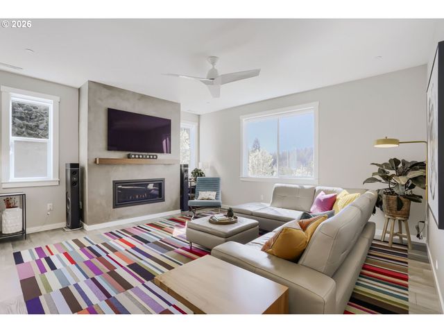 9957 Sw 173RD Ave, Beaverton, OR 97007