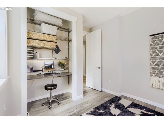 9957 Sw 173RD Ave, Beaverton, OR 97007